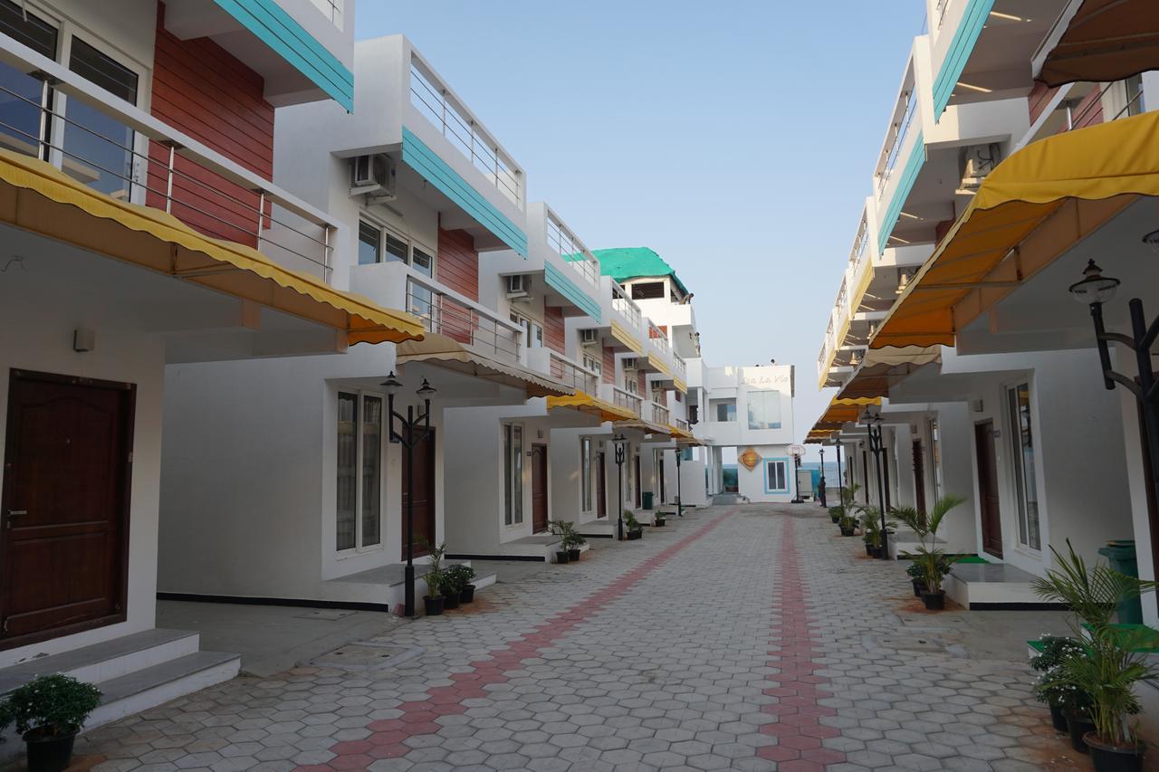 Sea La Vie Covelong Beach Resort Kelambākkam Exterior foto