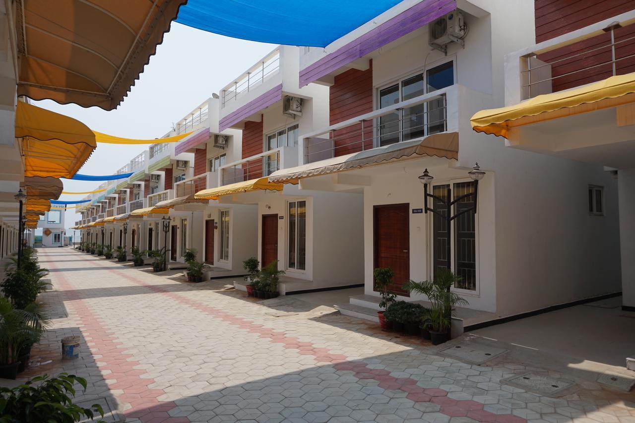 Sea La Vie Covelong Beach Resort Kelambākkam Exterior foto