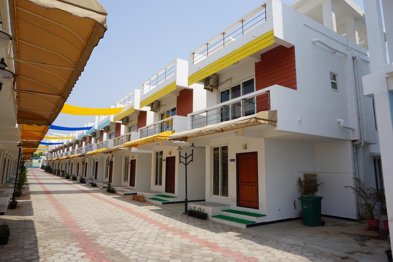 Sea La Vie Covelong Beach Resort Kelambākkam Exterior foto
